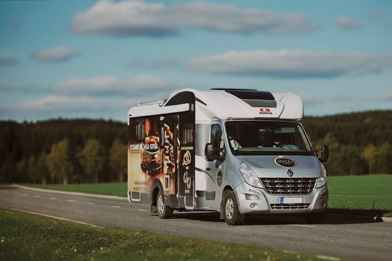 Kulta ja Hopea Ovelta -kiertueauto